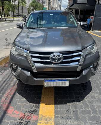 TOYOTA HILUX SW4 2.7 SR 4X2 16V FLEX 4P AUTOMÁTICO TOYOTA HILUX SW4 2.7 SR 4X2 16V FLEX 4P AUTOMÁTICO
